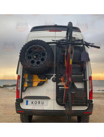 Suport pentru biciclete cu înclinare verticală